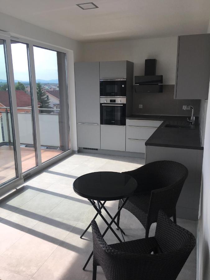 Apartment Sun Lakes - Sever Сенець Екстер'єр фото